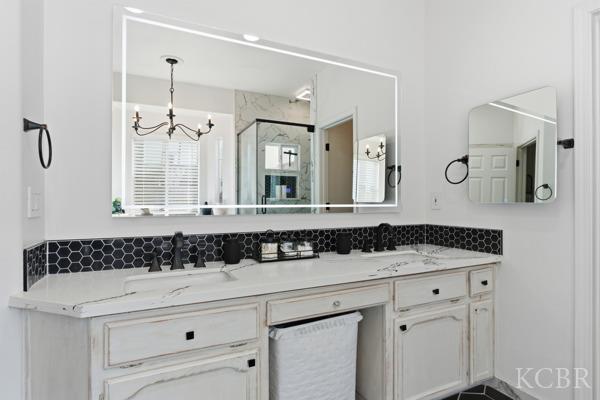 Hanford, California, 93230, United States, 4 Bedrooms Bedrooms, ,2 BathroomsBathrooms,Residential,For Sale,1976494