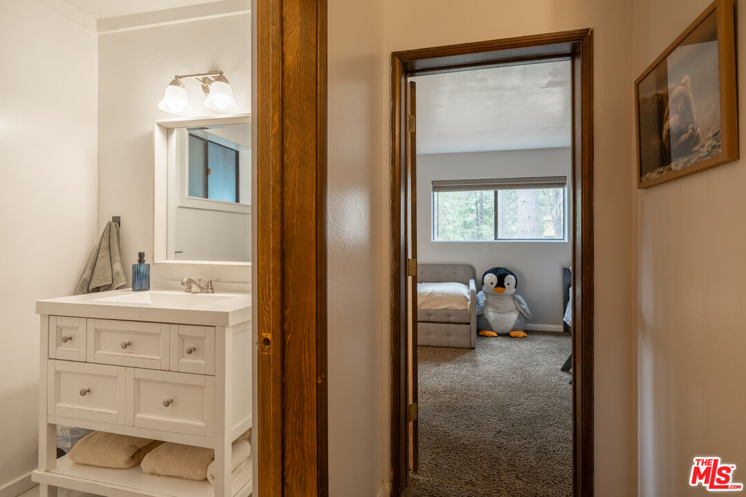 Twin Peaks, California, 92391, United States, 3 Bedrooms Bedrooms, ,2 BathroomsBathrooms,Residential,For Sale,1818443