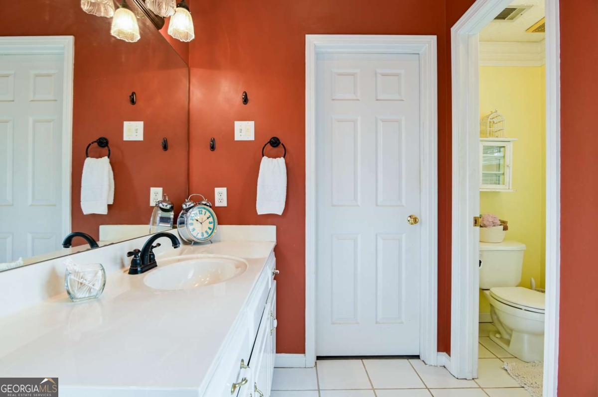 Athens, Georgia, 30606, United States, 6 Bedrooms Bedrooms, ,4 BathroomsBathrooms,Residential,For Sale,2003129