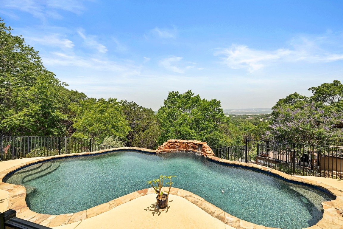 Lago Vista, Texas, 78645, United States, 3 Bedrooms Bedrooms, ,4 BathroomsBathrooms,Residential,For Sale,1828284