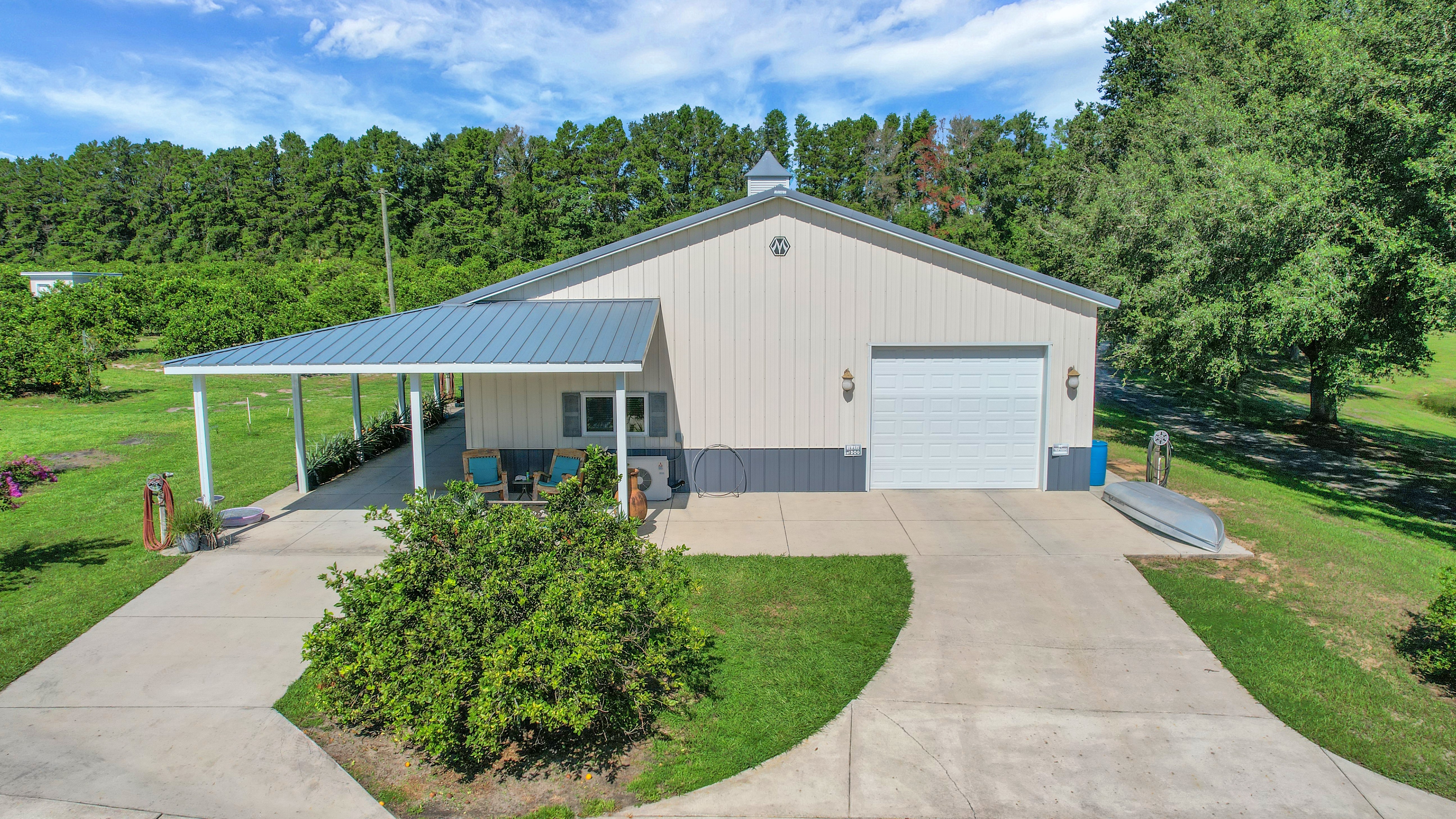 Weirsdale, Florida, 32195, United States, 4 Bedrooms Bedrooms, ,3 BathroomsBathrooms,Residential,For Sale,1900688