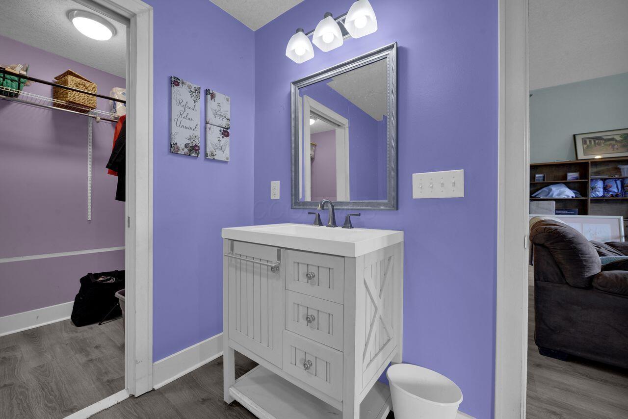 Granville, Ohio, 43023, United States, 5 Bedrooms Bedrooms, ,3 BathroomsBathrooms,Residential,For Sale,1970810