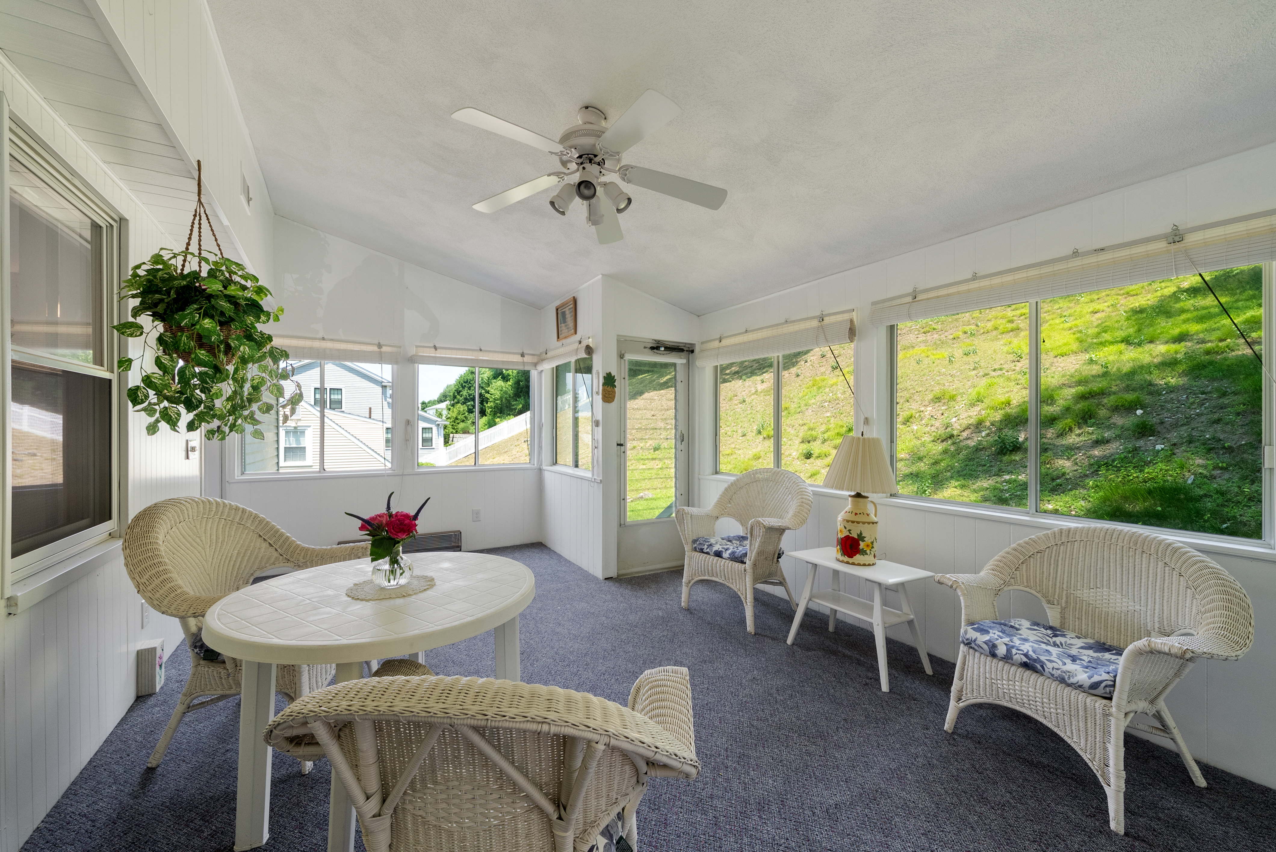 28 Hudson Street, Watertown, MA 02472 - 物件實景