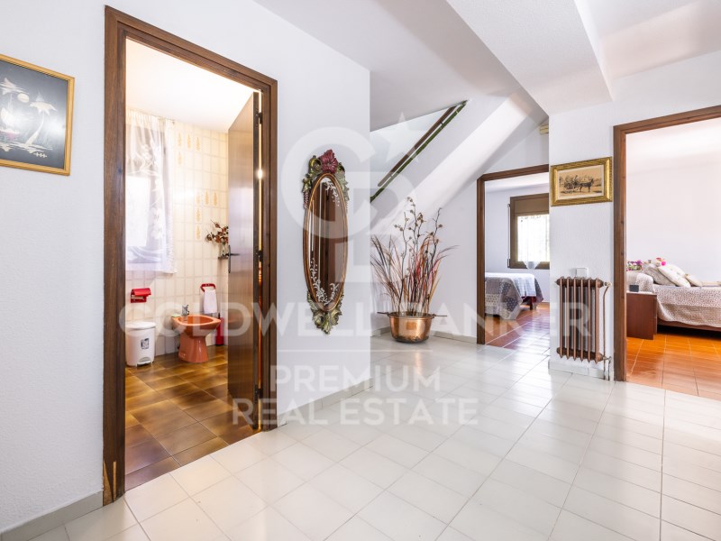 Sant Cugat del Vallès, Catalonia, ES, 5 Bedrooms Bedrooms, ,2 BathroomsBathrooms,Residential,For Sale,1759701
