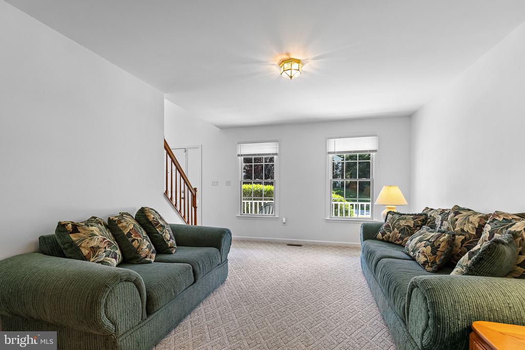 Fredericksburg, Virginia, 22408, United States, 5 Bedrooms Bedrooms, ,4 BathroomsBathrooms,Residential,For Sale,1900737
