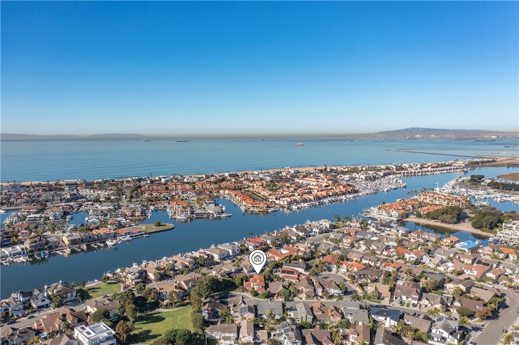 Huntington Beach, California, 92649, United States, 5 Bedrooms Bedrooms, ,5 BathroomsBathrooms,Residential,For Sale,1991081