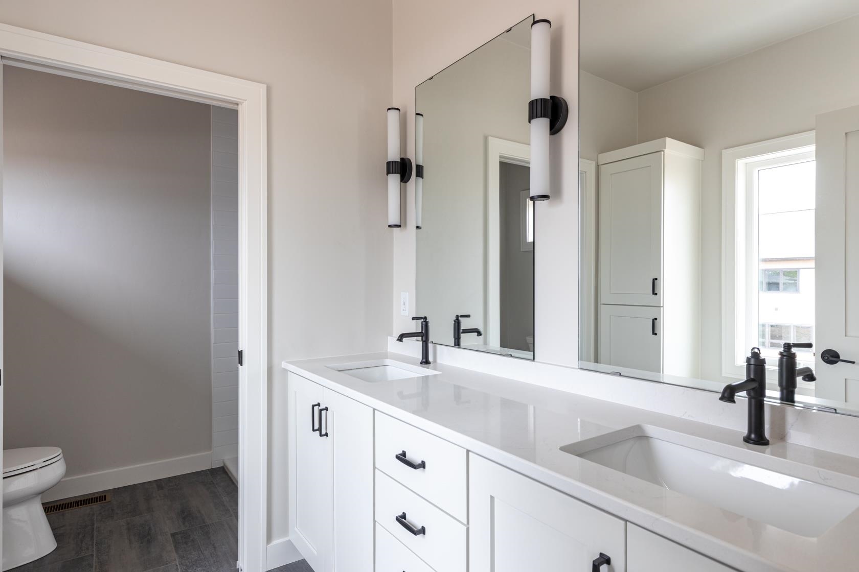 Kimberly, Wisconsin, 54136, United States, 4 Bedrooms Bedrooms, ,3 BathroomsBathrooms,Residential,For Sale,1979357