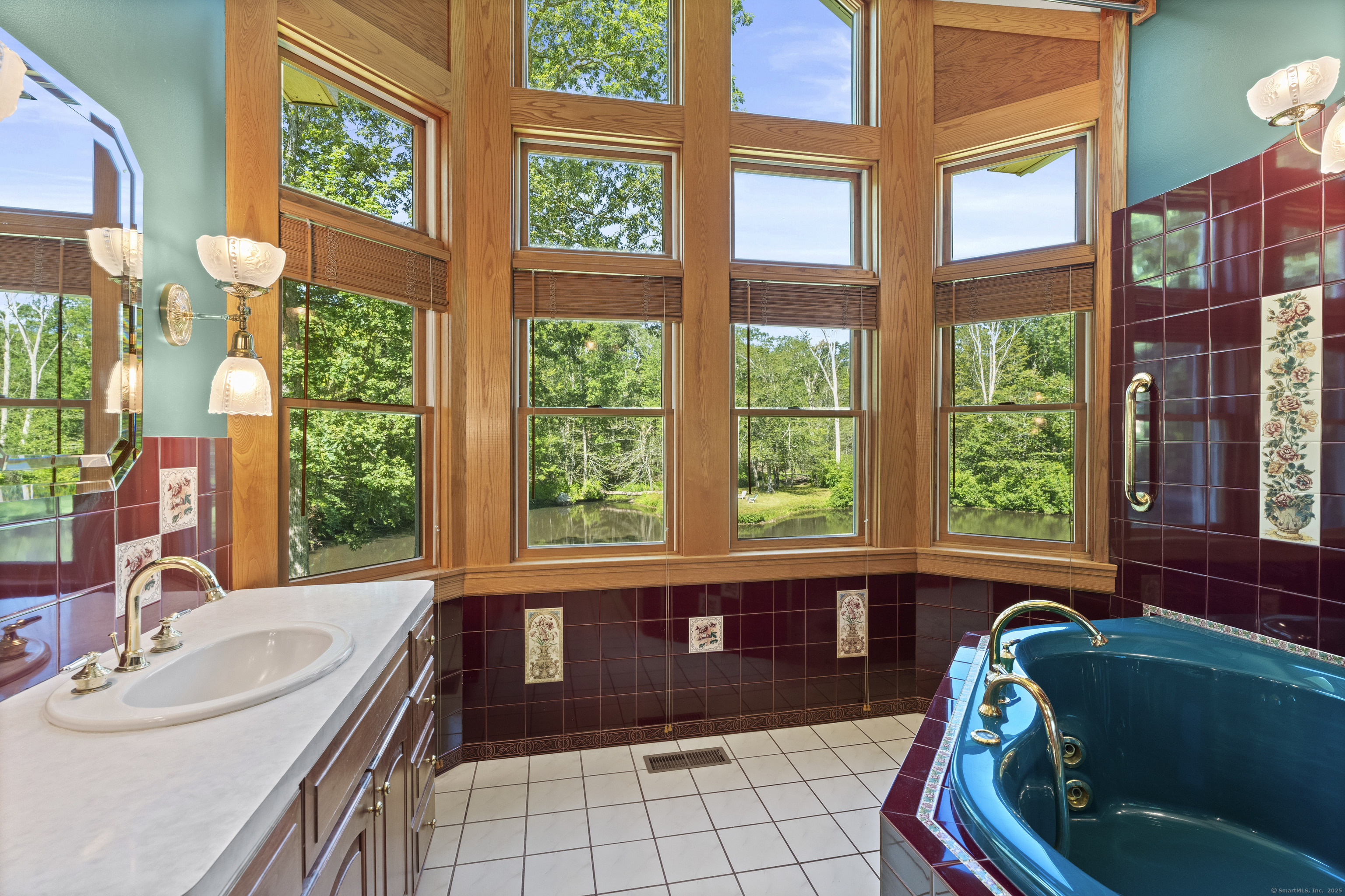 Salem, Connecticut, 06420, United States, 4 Bedrooms Bedrooms, ,3 BathroomsBathrooms,Residential,For Sale,1901862