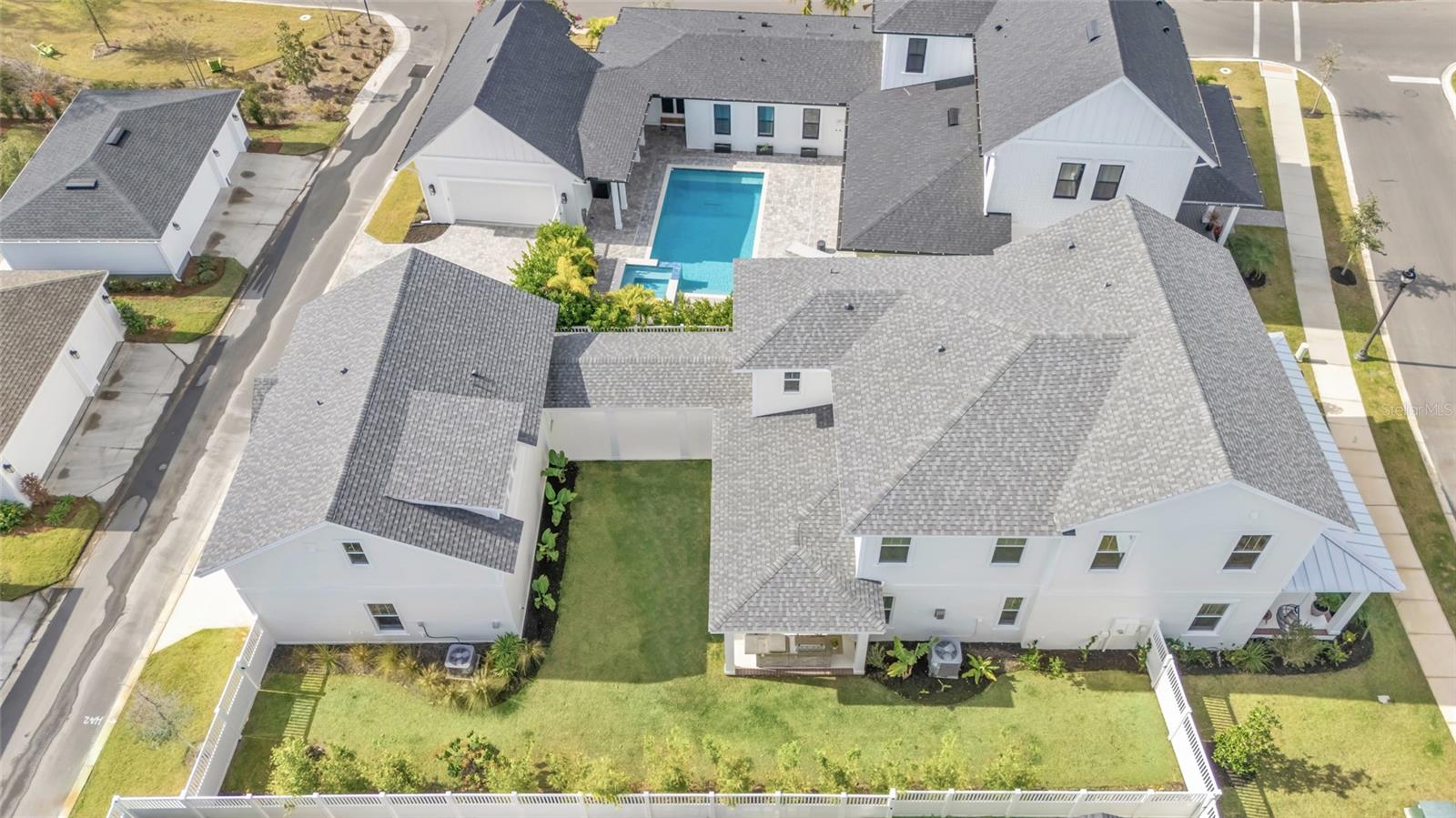 WINTER GARDEN, Florida, 34787, United States, 4 Bedrooms Bedrooms, ,4 BathroomsBathrooms,Residential,For Sale,2014519