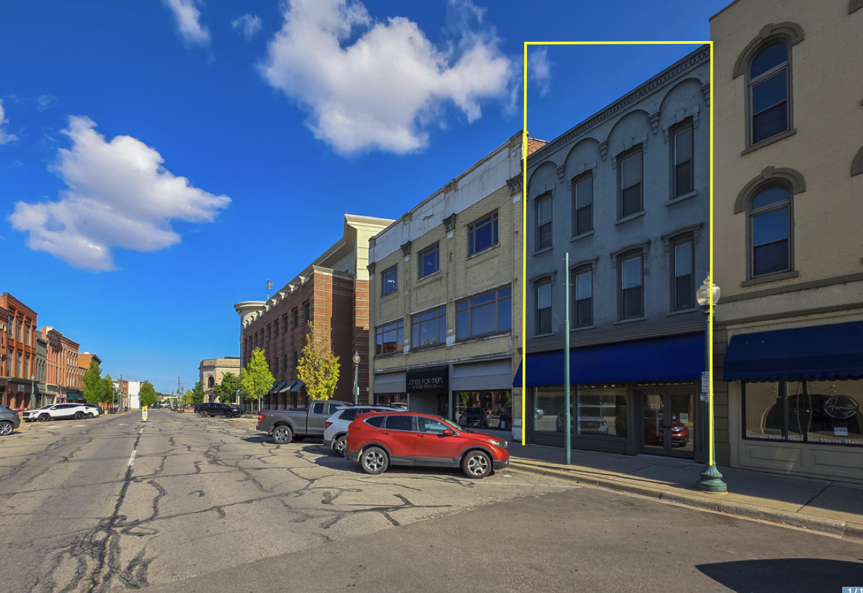 MONROE, Michigan, 48161, United States, 2 Bedrooms Bedrooms, ,3 BathroomsBathrooms,Residential,For Sale,1892814
