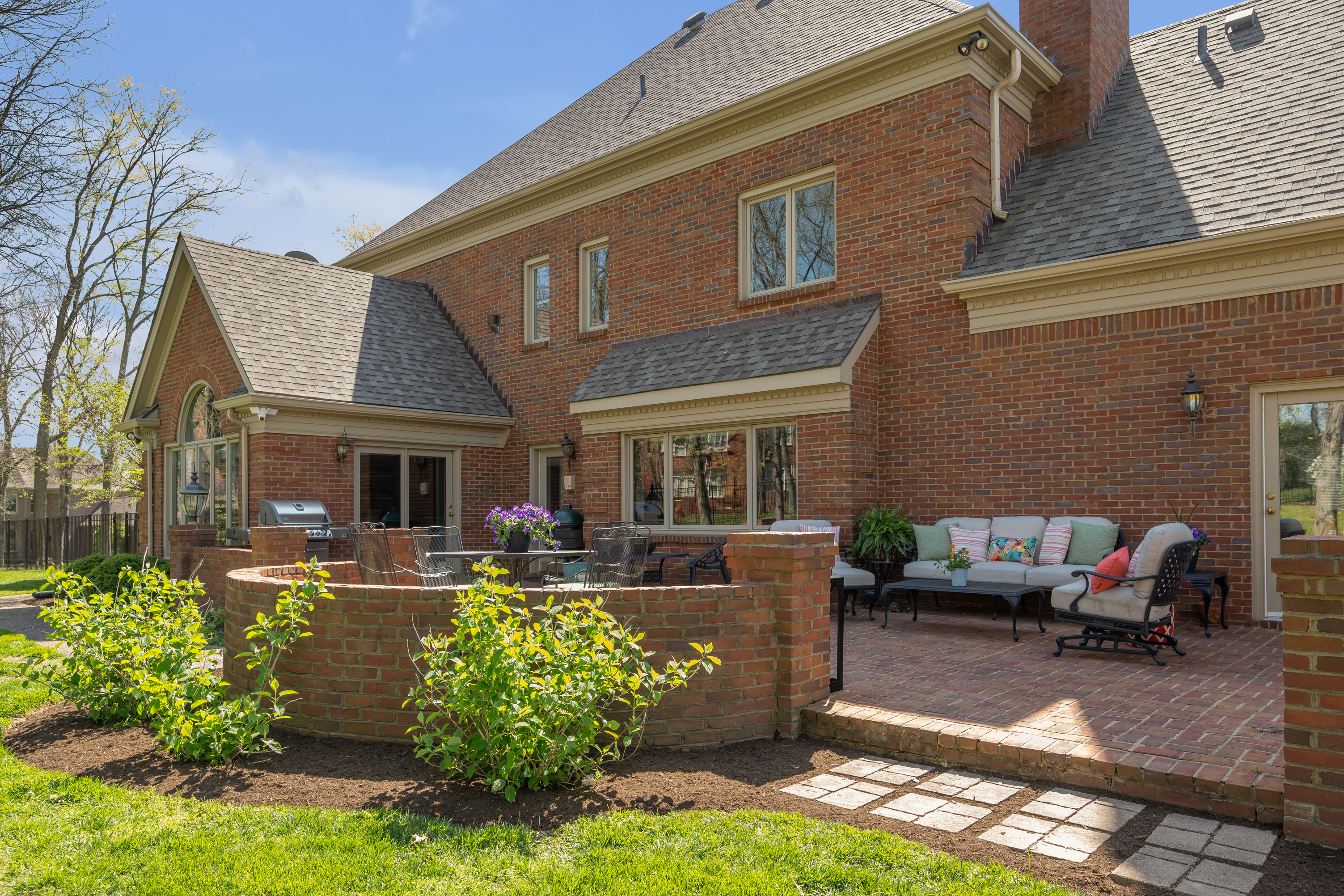  4891 Faulkirk Lane - 物件實景