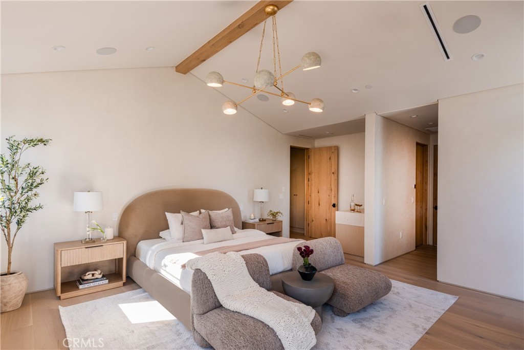 Sherman Oaks, California, 91423, United States, 6 Bedrooms Bedrooms, ,7 BathroomsBathrooms,Residential,For Sale,1990929