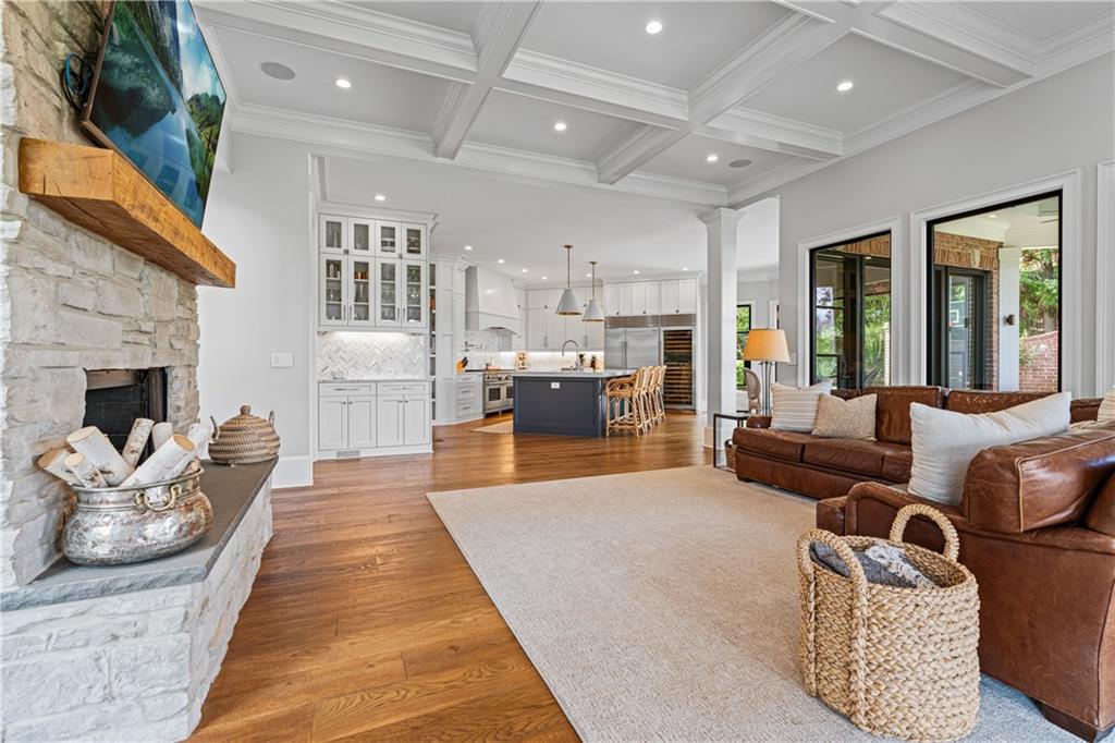 Suwanee, Georgia, 30024, United States, 5 Bedrooms Bedrooms, ,6 BathroomsBathrooms,Residential,For Sale,1822969