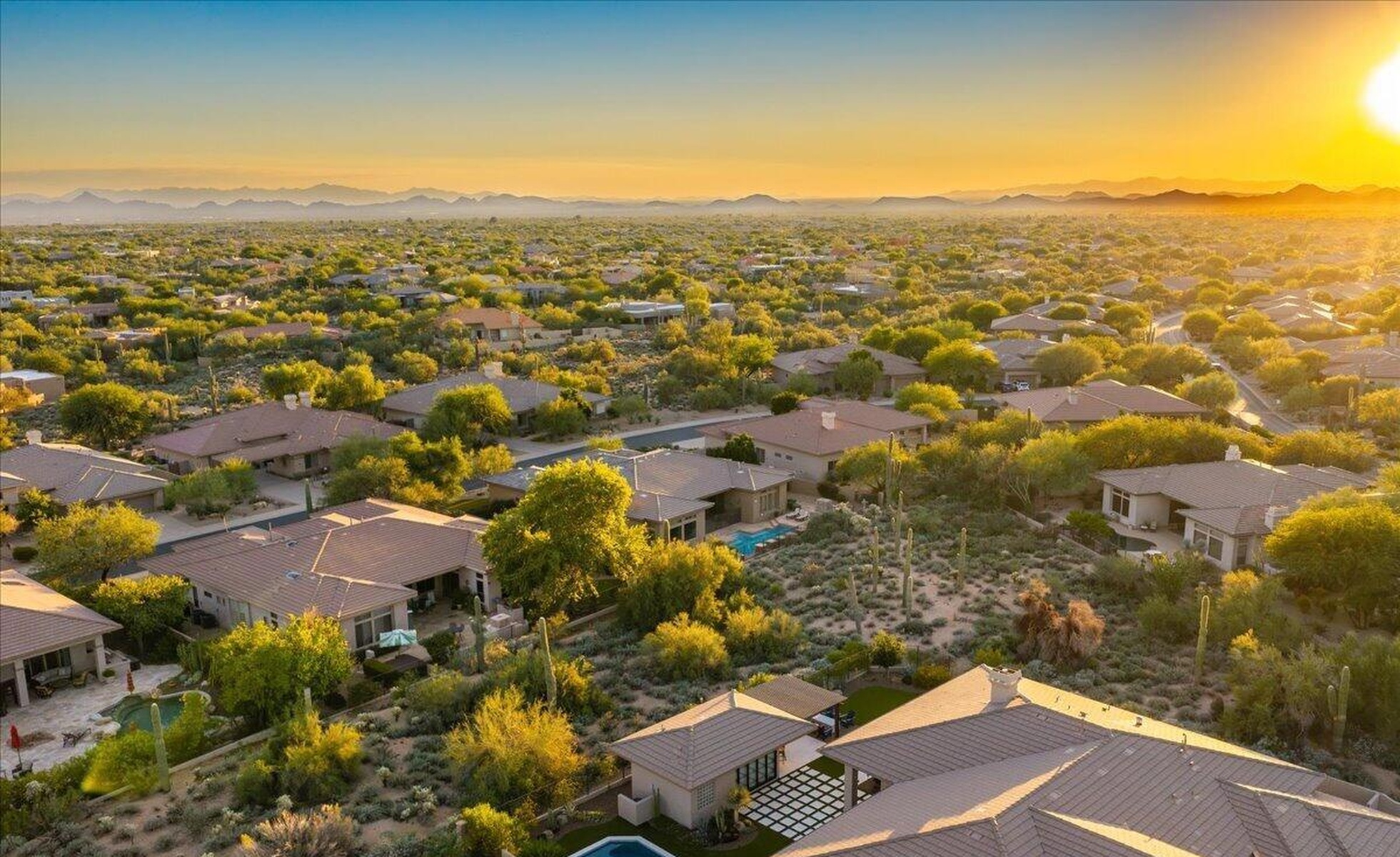  7696 E Moura Dr  Scottsdale, AZ - 物件實景