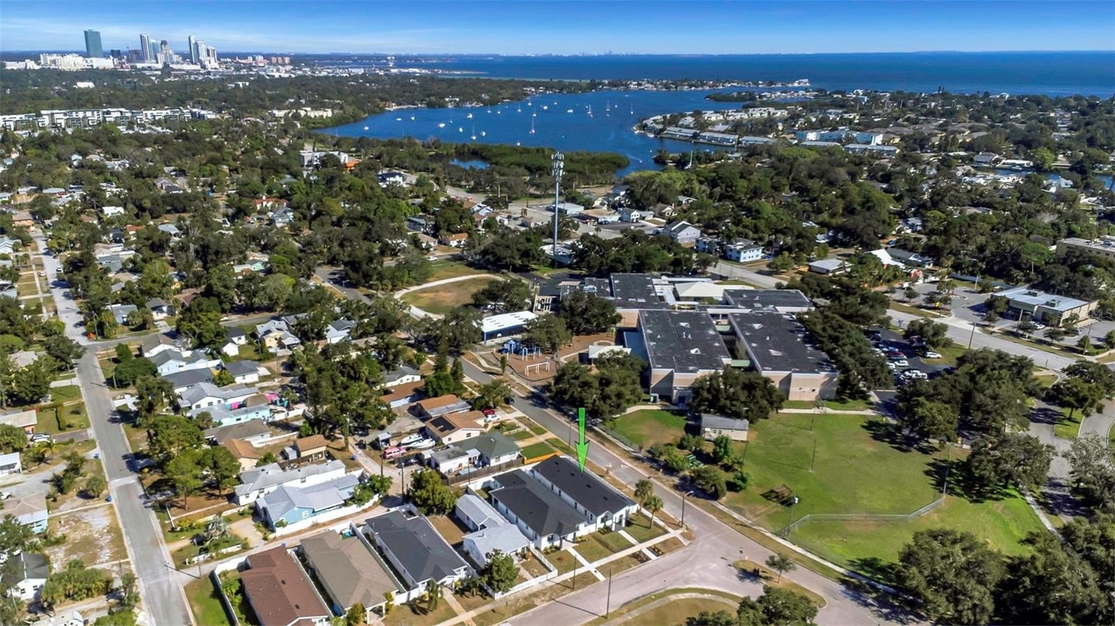 ST PETERSBURG, Florida, 33705, United States, 3 Bedrooms Bedrooms, ,2 BathroomsBathrooms,Residential,For Sale,1989946