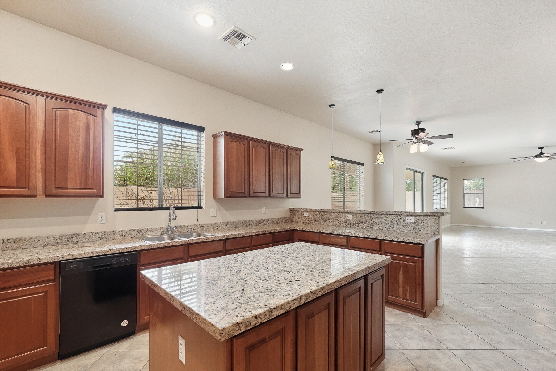  2854 E Flower Street¦Gilbert, AZ - 物件實景