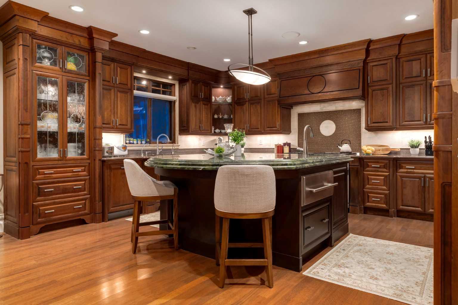 CALGARY, Alberta, T3H 5M3, CA, 5 Bedrooms Bedrooms, ,8 BathroomsBathrooms,Residential,For Sale,1988297