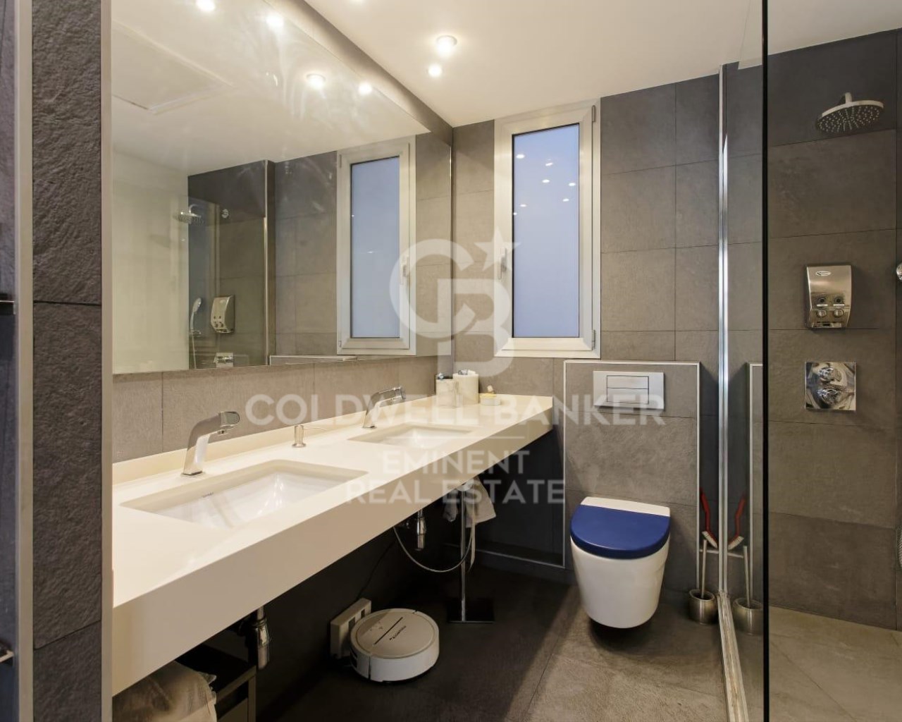 Barcelona, Catalonia, ES, 4 Bedrooms Bedrooms, ,2 BathroomsBathrooms,Residential,For Sale,1694792