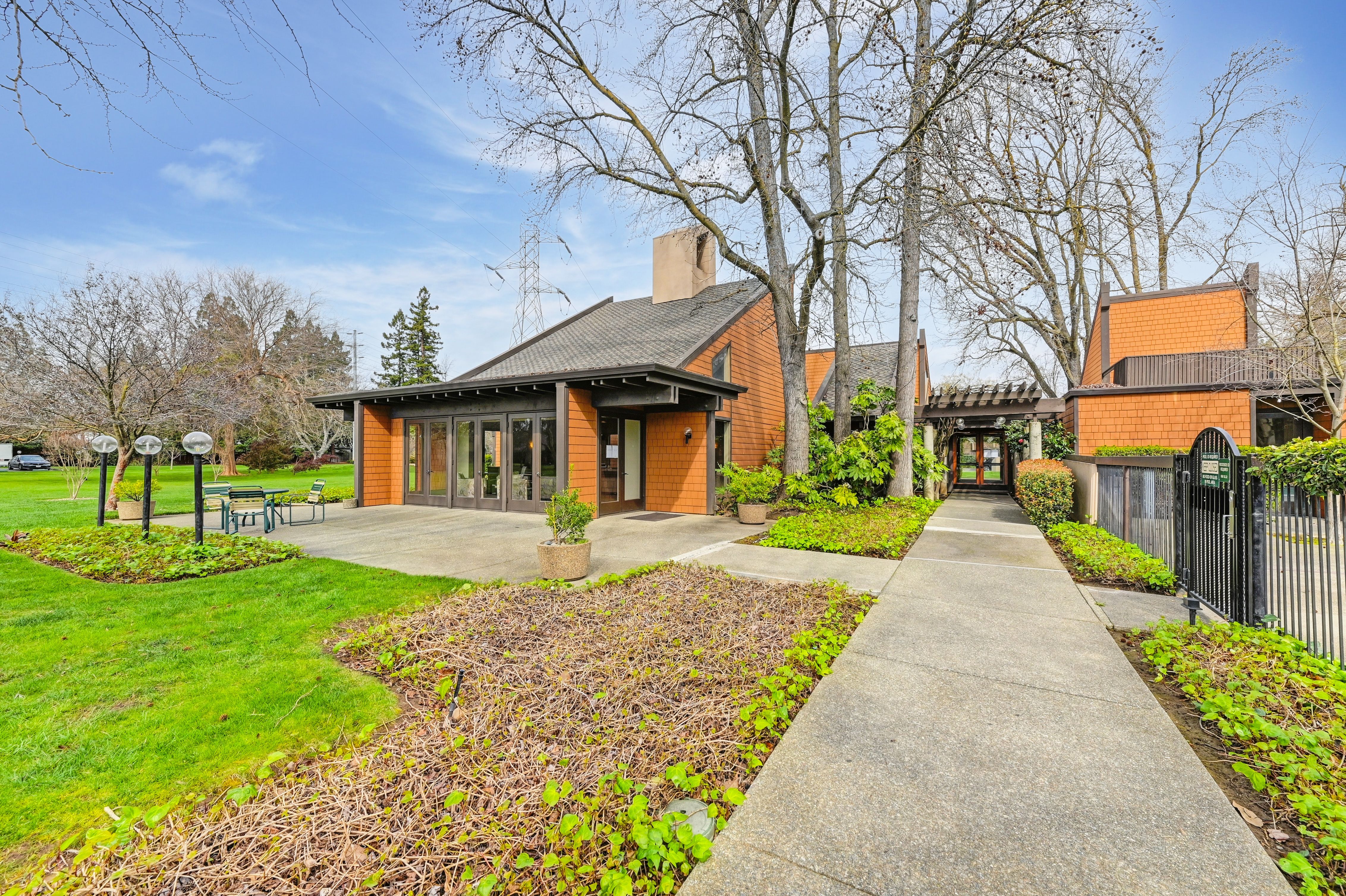  891 Woodside Lane East #2, Sacramento, CA 95825 - 物件實景