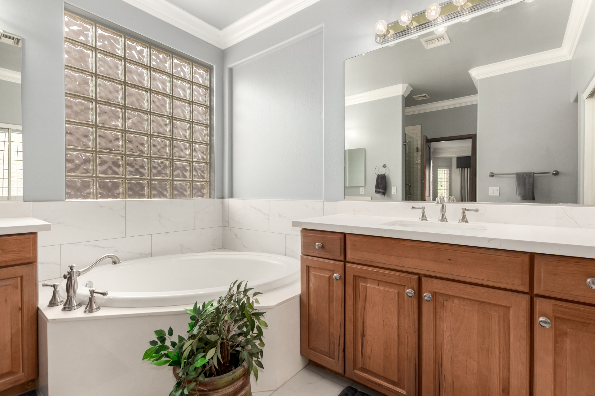 Phoenix, Arizona, 85083, United States, 4 Bedrooms Bedrooms, ,4 BathroomsBathrooms,Residential,For Sale,1993851