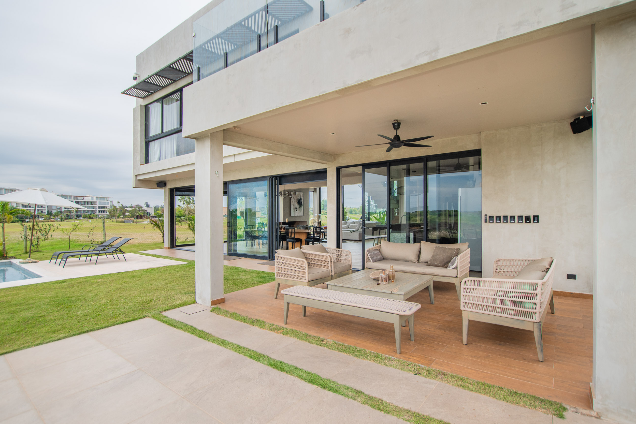  Brand-New Residence in Pueblo del Río - 物件實景