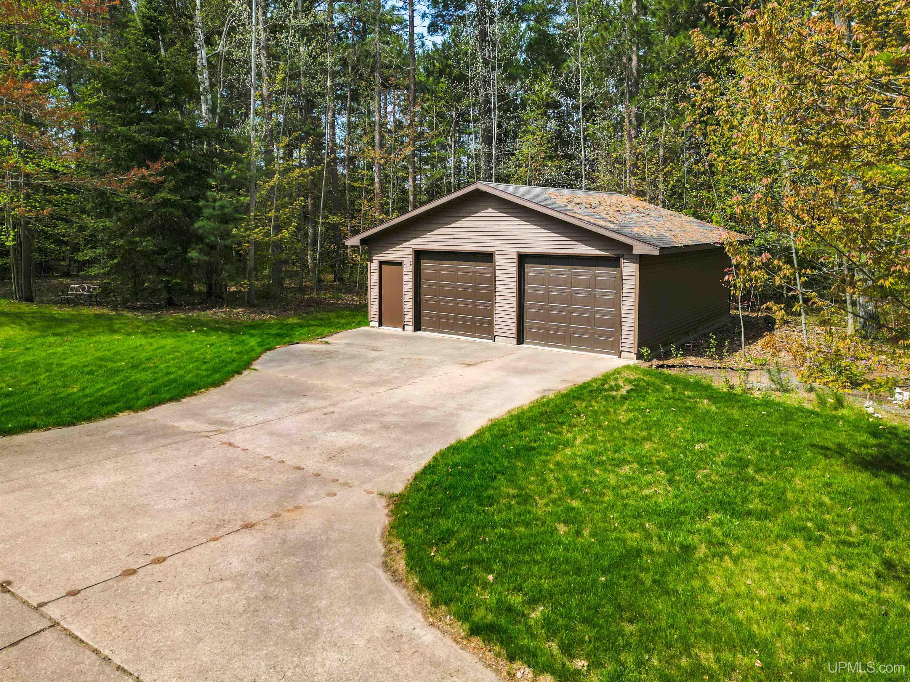 Marquette, Michigan, 49855, United States, 4 Bedrooms Bedrooms, ,3 BathroomsBathrooms,Residential,For Sale,1849824