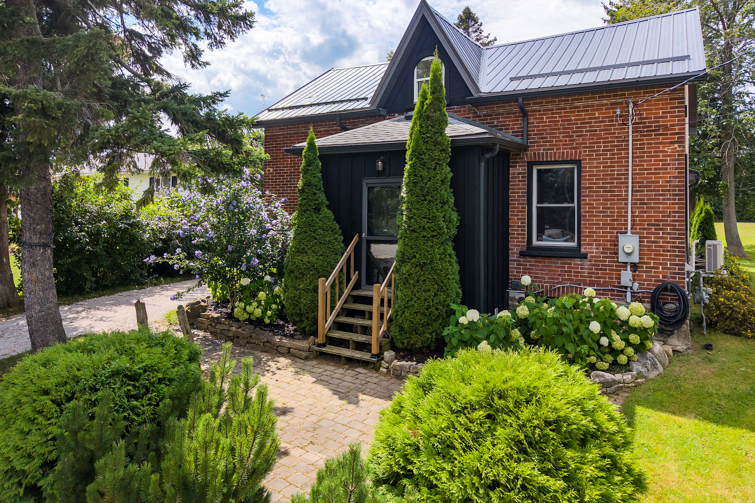  Charming Renovated Farmhouse - 物件實景