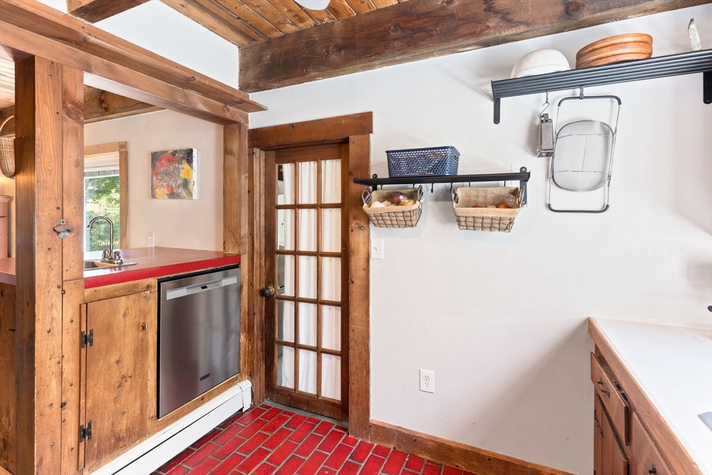 Barnstable, Massachusetts, 02648, United States, 4 Bedrooms Bedrooms, ,2 BathroomsBathrooms,Residential,For Sale,2049292