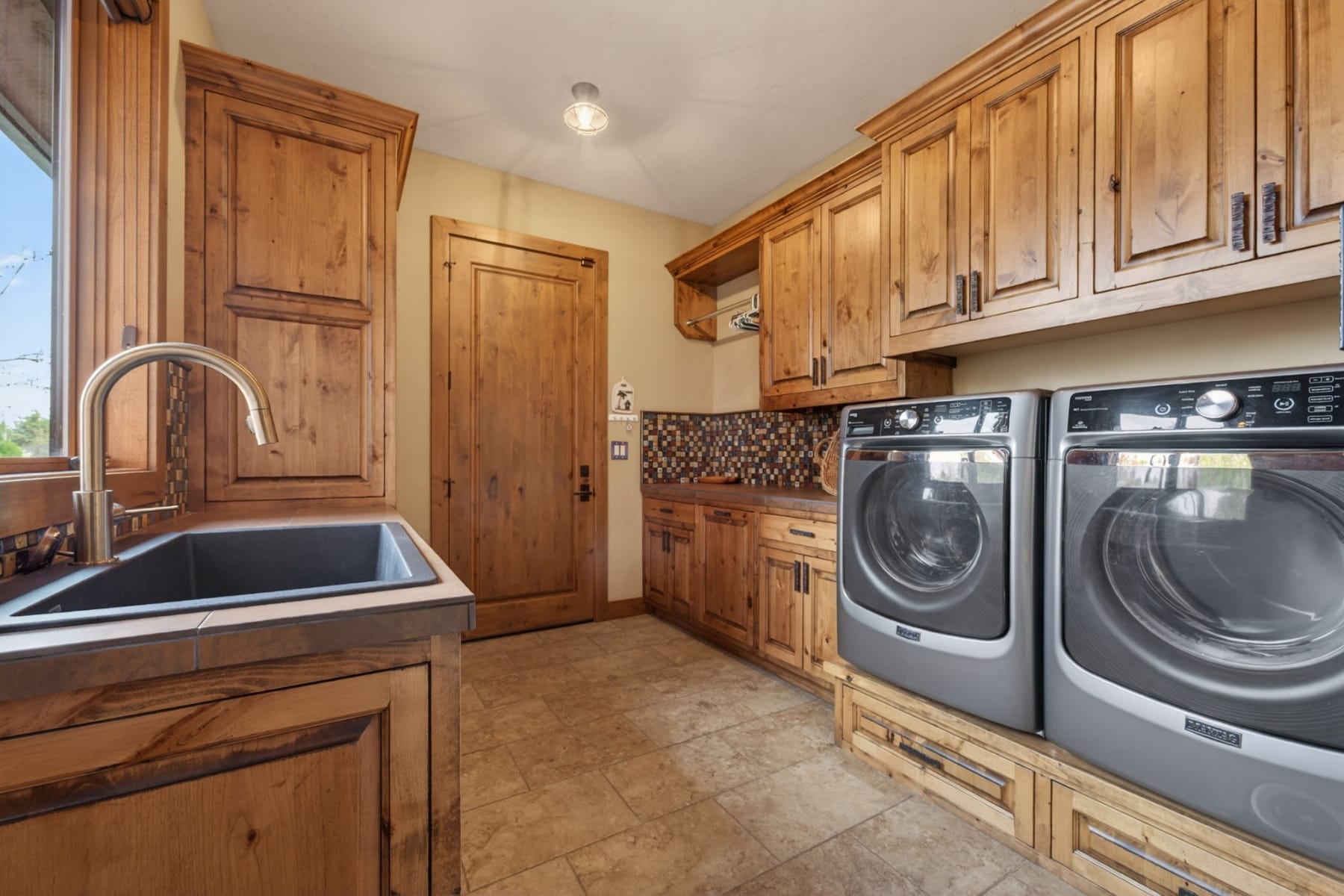  19345 Roswell Drive Bend, OR 97702 - 物件實景