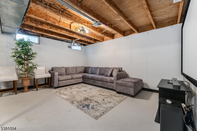 Readington Twp., New Jersey, 08889, United States, 3 Bedrooms Bedrooms, ,3 BathroomsBathrooms,Residential,For Sale,1989352