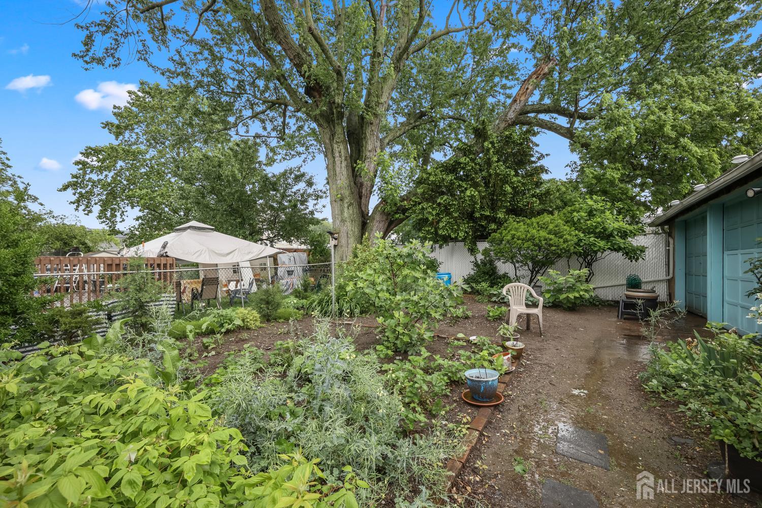 South Amboy, New Jersey, 08879, United States, 4 Bedrooms Bedrooms, ,3 BathroomsBathrooms,Residential,For Sale,1829503