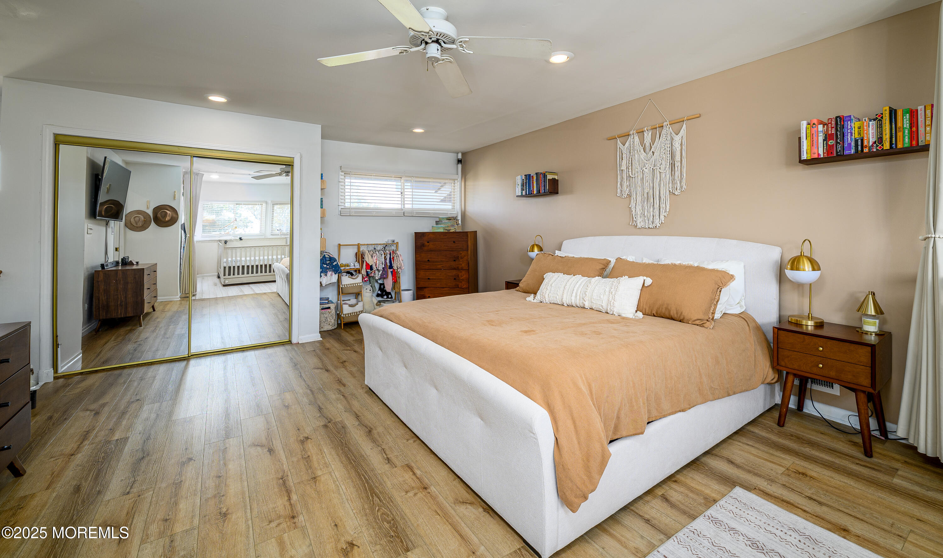 Red Bank, New Jersey, 07701, United States, 2 Bedrooms Bedrooms, ,3 BathroomsBathrooms,Residential,For Sale,1970602