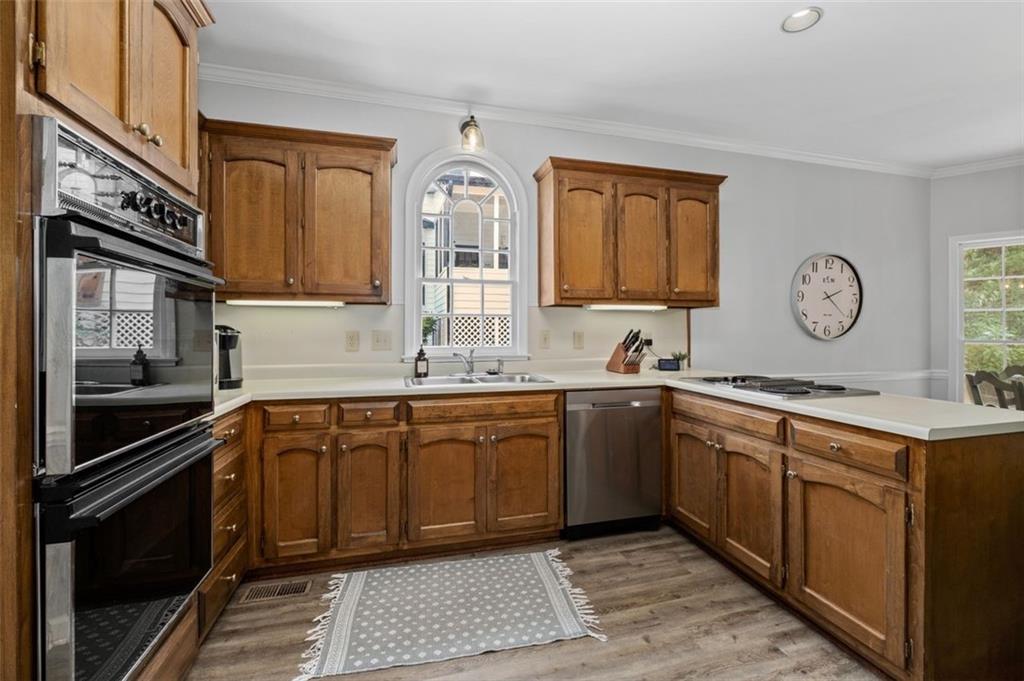 Alpharetta, Georgia, 30022, United States, 4 Bedrooms Bedrooms, ,3 BathroomsBathrooms,Residential,For Sale,1948412