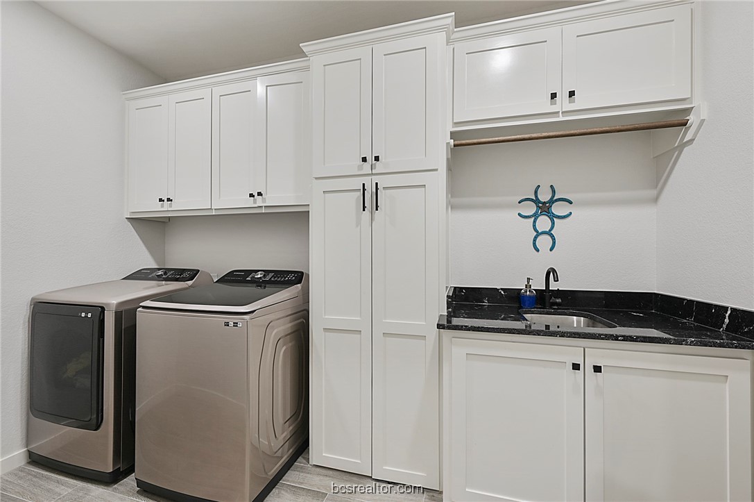 Bryan, Texas, 77808-7031, United States, 4 Bedrooms Bedrooms, ,4 BathroomsBathrooms,Residential,For Sale,1978481