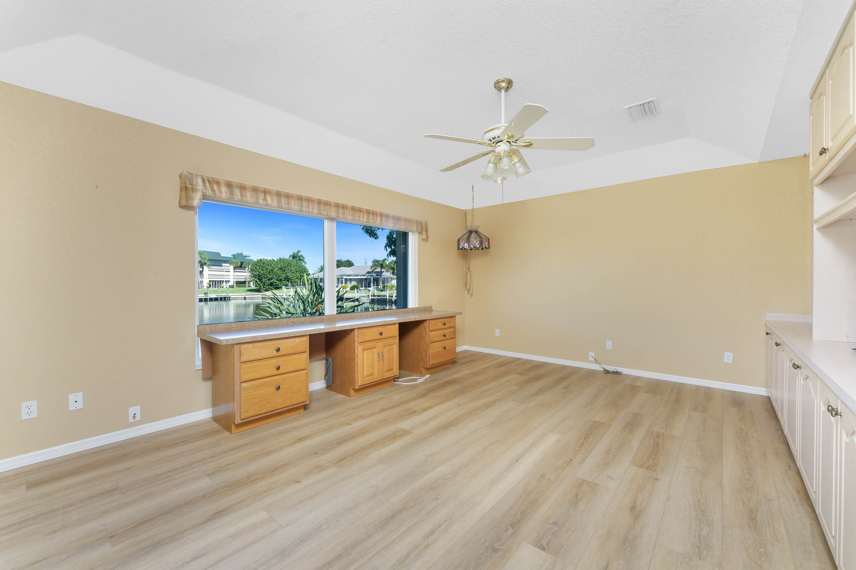 Punta Gorda, Florida, 33950, United States, 3 Bedrooms Bedrooms, ,3 BathroomsBathrooms,Residential,For Sale,1990304