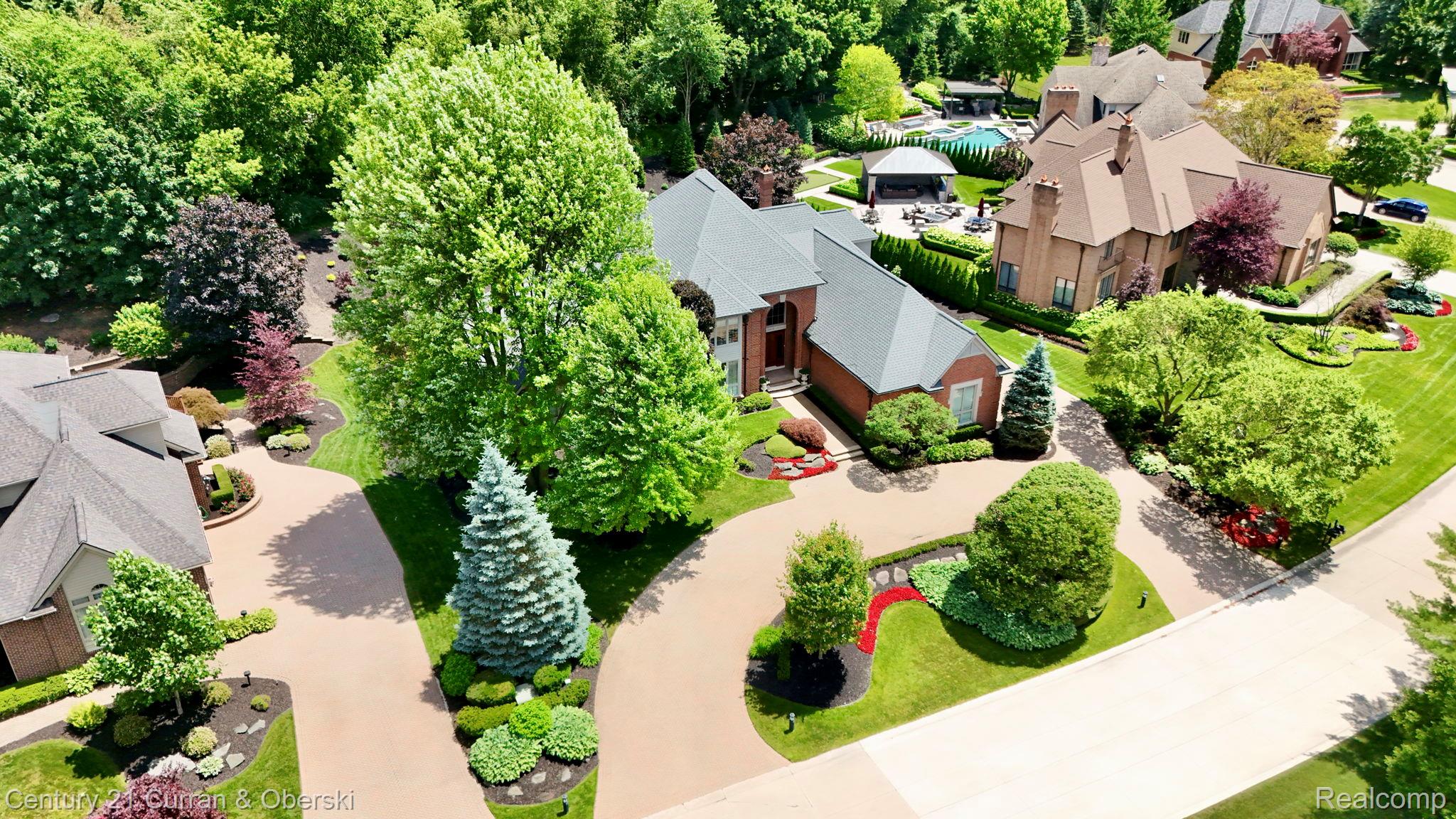 Northville, Michigan, 48168, United States, 5 Bedrooms Bedrooms, ,6 BathroomsBathrooms,Residential,For Sale,2023704