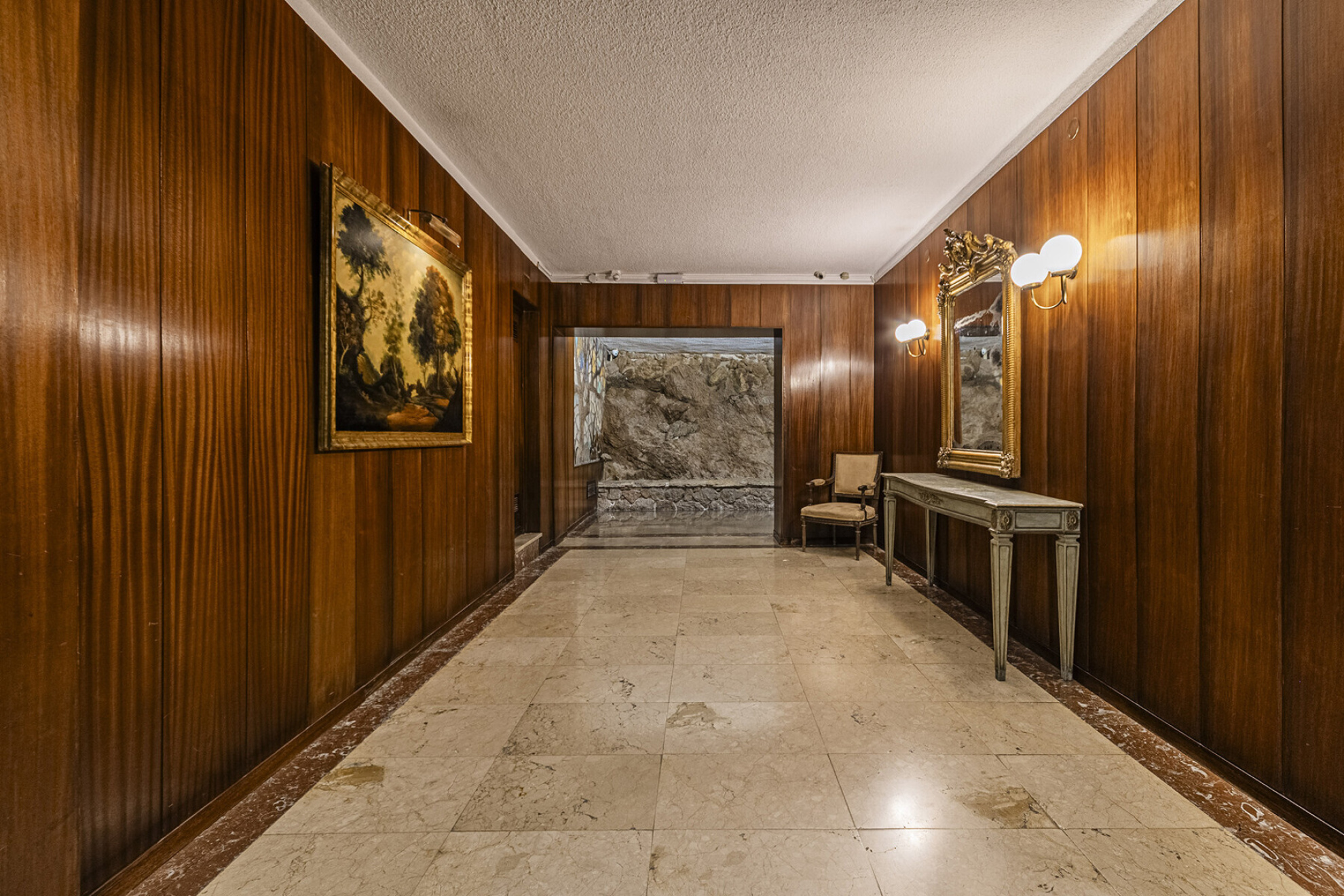  Fantastic renovated apartment with large garden at the living room level - 物件實景