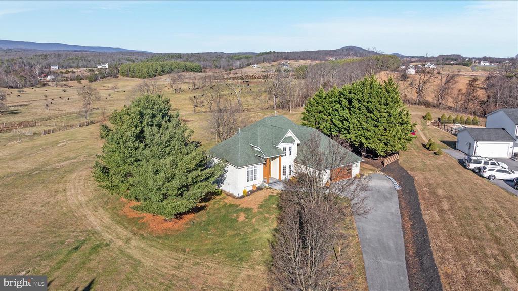 Winchester, Virginia, 22602, United States, 5 Bedrooms Bedrooms, ,5 BathroomsBathrooms,Residential,For Sale,2005998