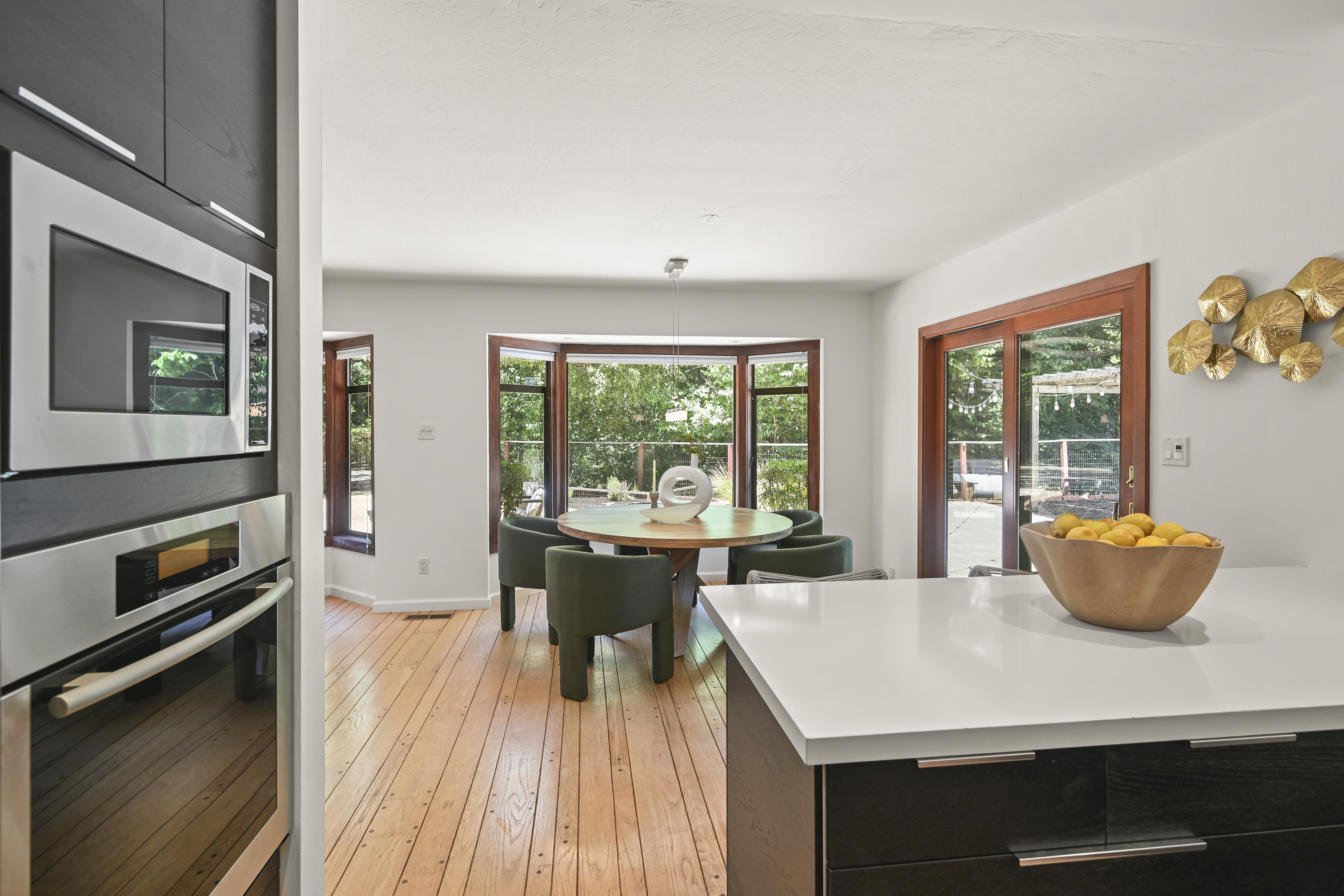  Exceptional Creekside Home in Desirable Saranap - 物件實景
