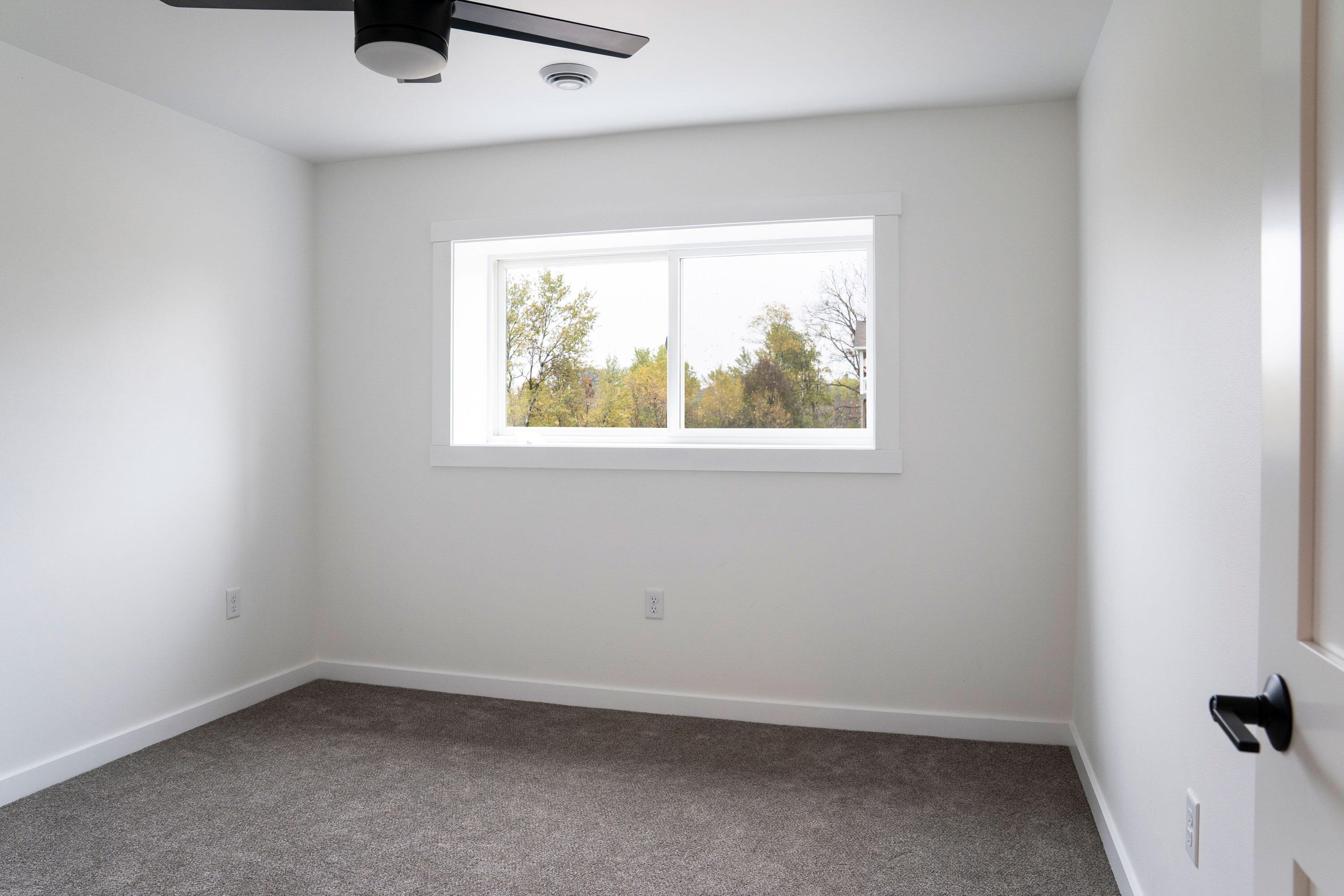 Shelby, Wisconsin, 54601, United States, 3 Bedrooms Bedrooms, ,3 BathroomsBathrooms,Residential,For Sale,1966708