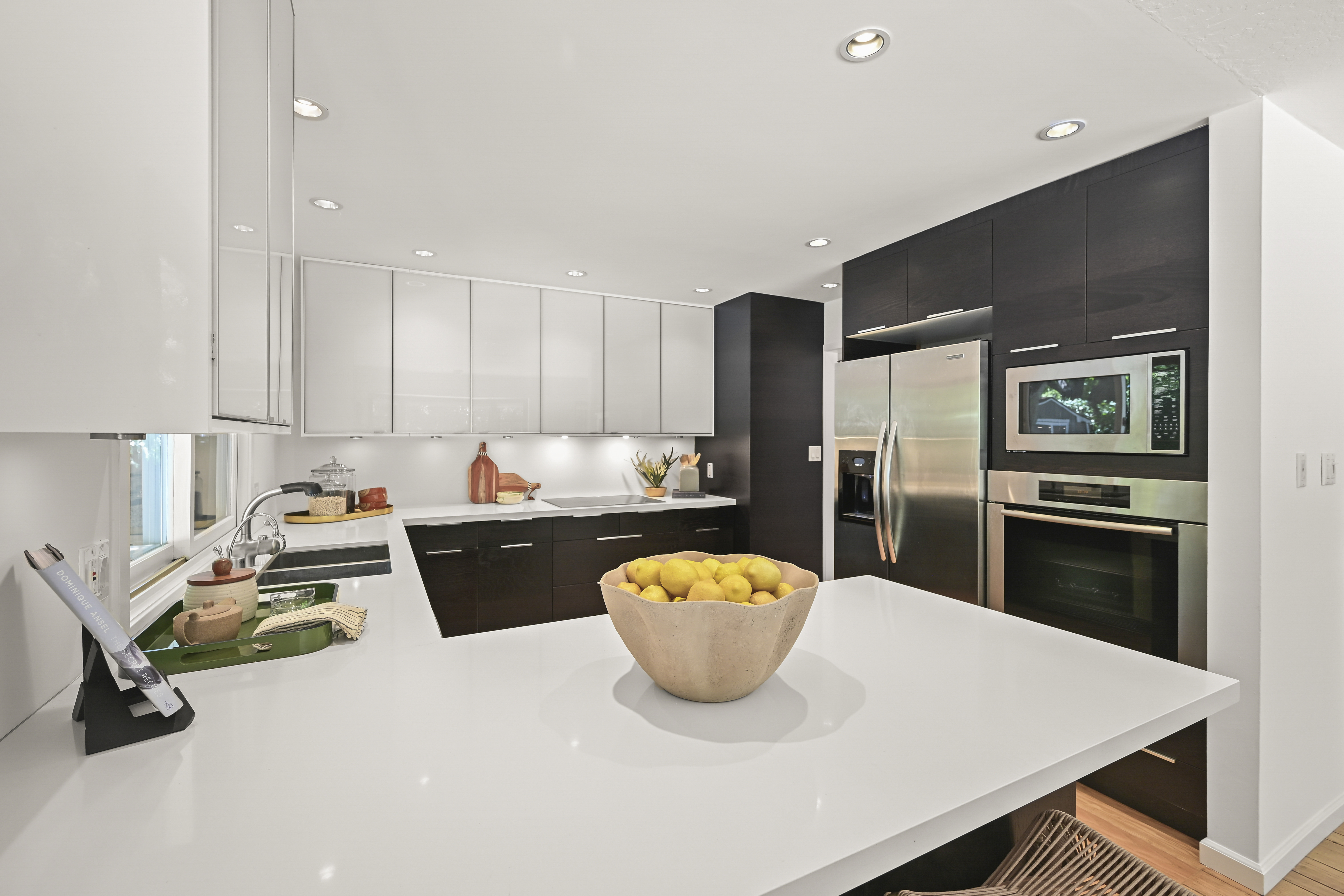  Exceptional Creekside Home in Desirable Saranap - 物件實景