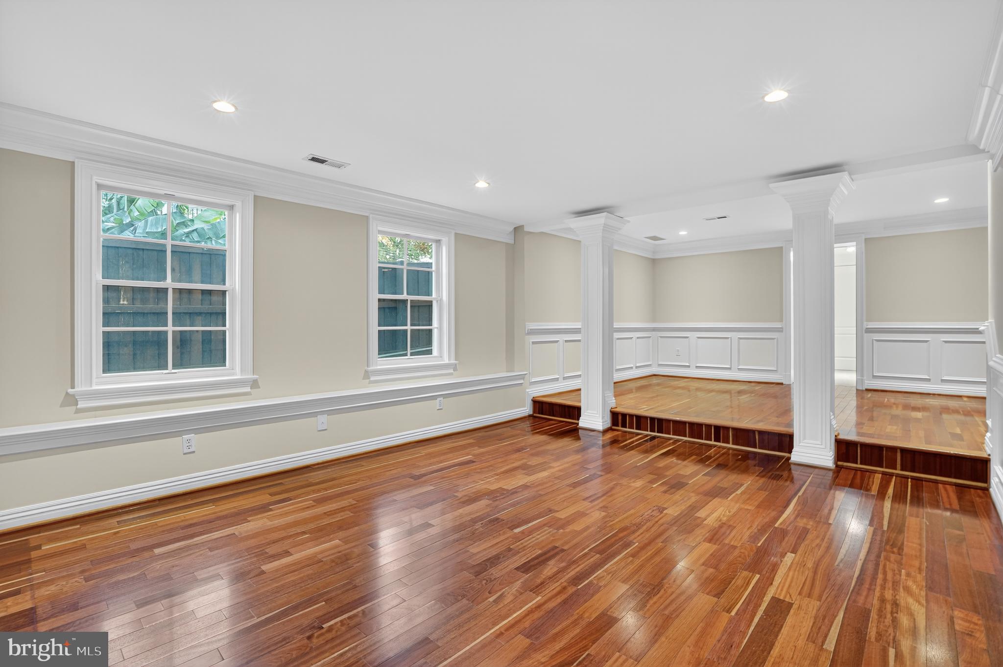 Annandale, Virginia, 22003, United States, 7 Bedrooms Bedrooms, ,6 BathroomsBathrooms,Residential,For Sale,1988748