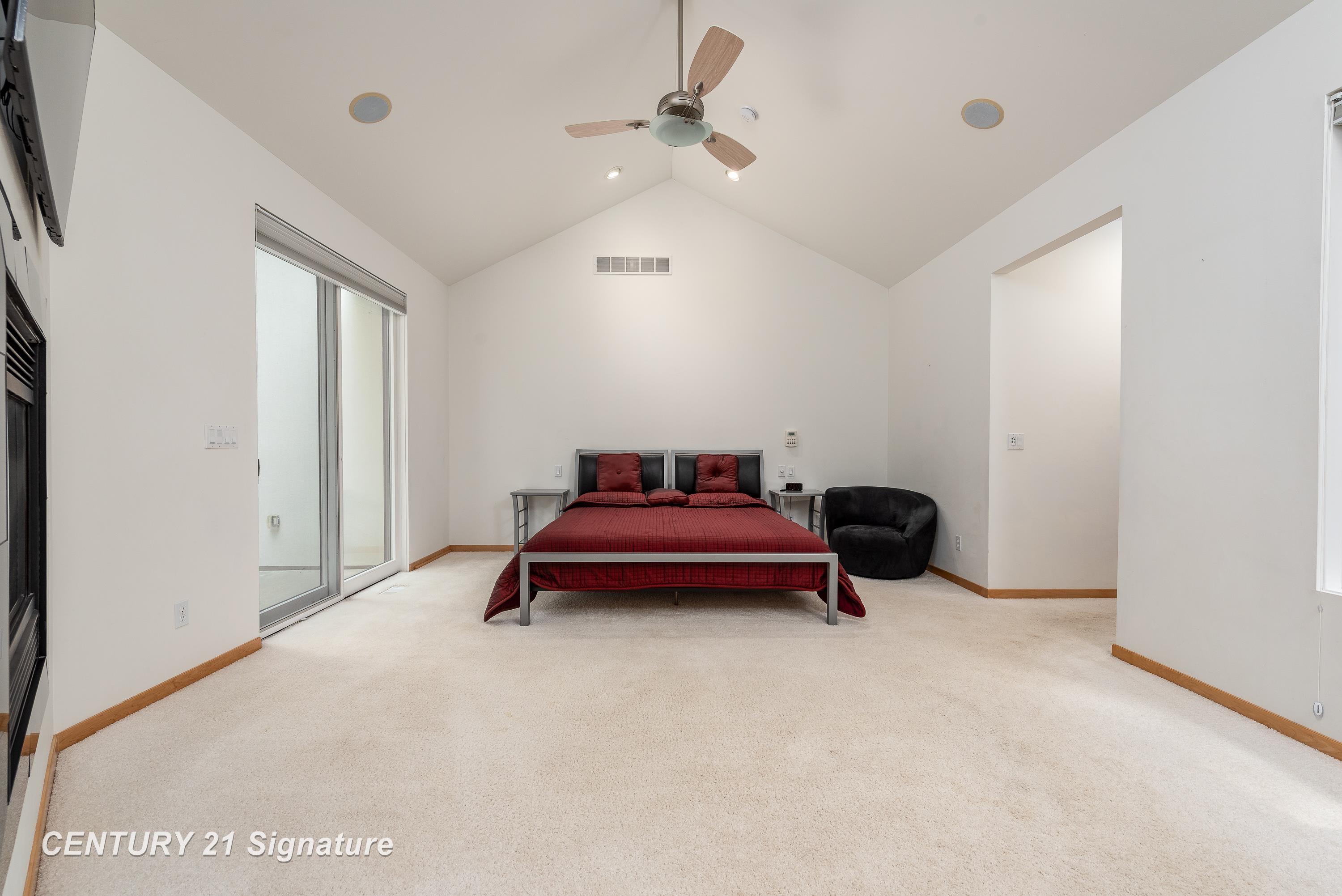 Midland, Michigan, 48642, United States, 4 Bedrooms Bedrooms, ,5 BathroomsBathrooms,Residential,For Sale,2019311