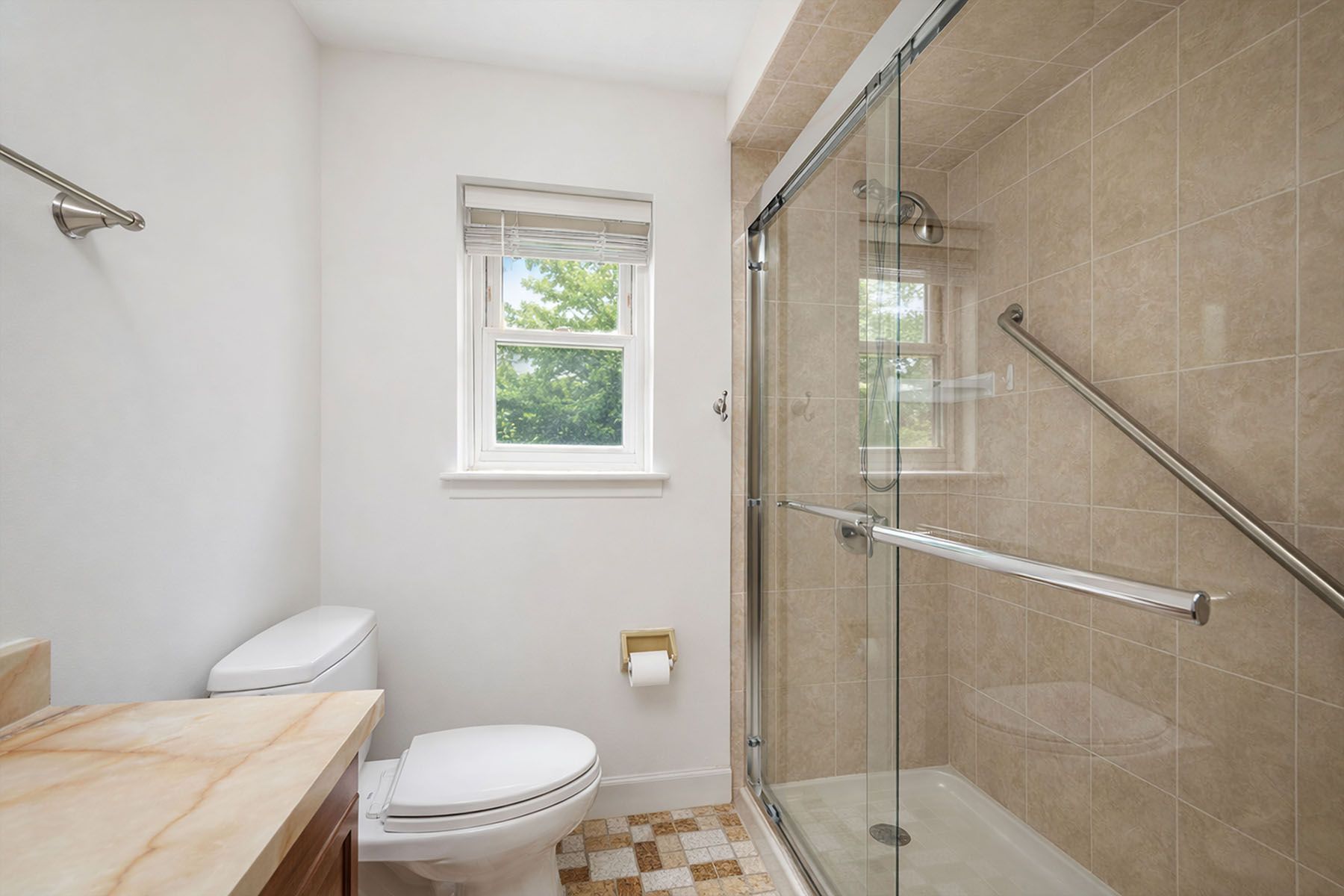  58 Kingsbridge Avenue, Bulls Head, NY 10314 - 物件實景