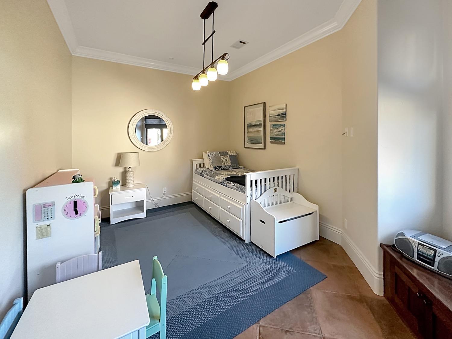 Grass Valley, California, 95949, United States, 4 Bedrooms Bedrooms, ,5 BathroomsBathrooms,Residential,For Sale,1974160