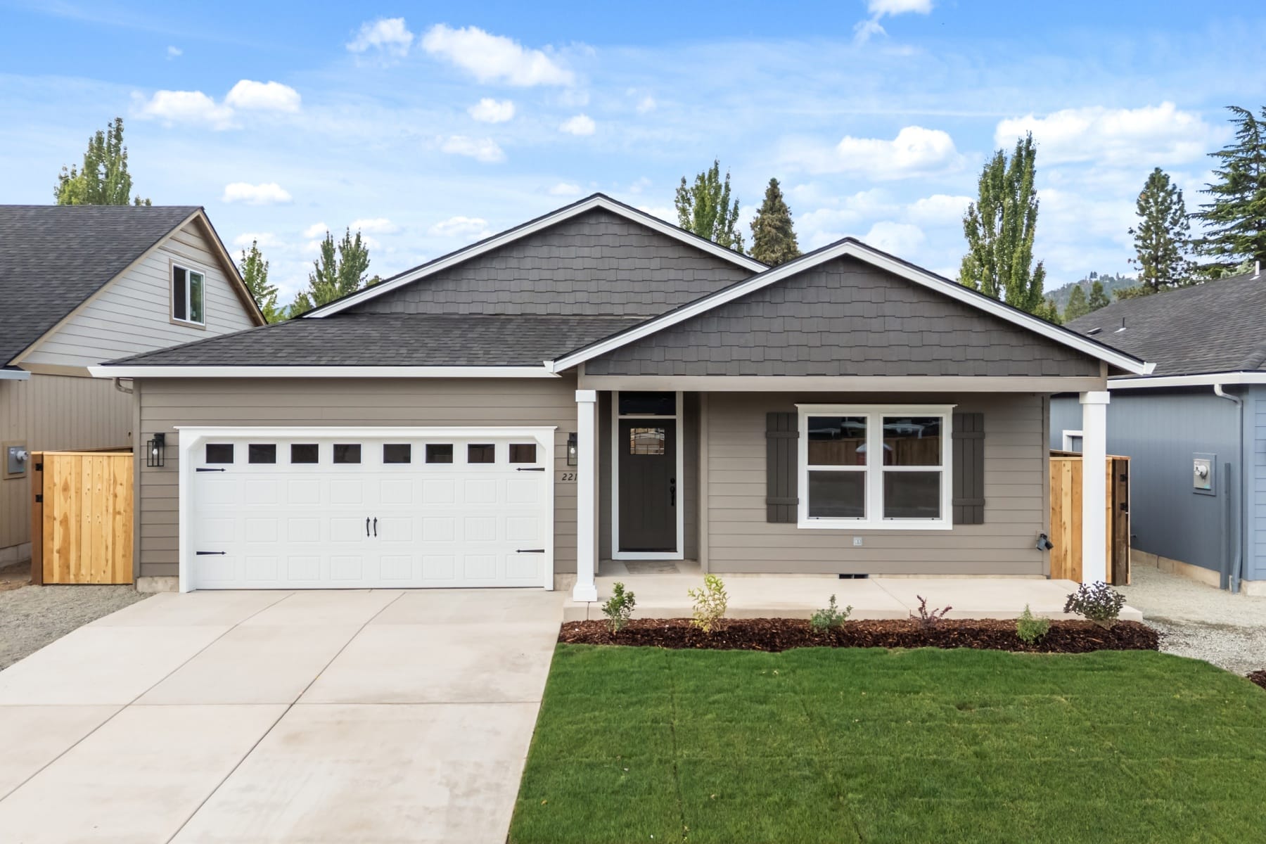  2217 Piazza Drive Medford, OR 97501 - 物件實景