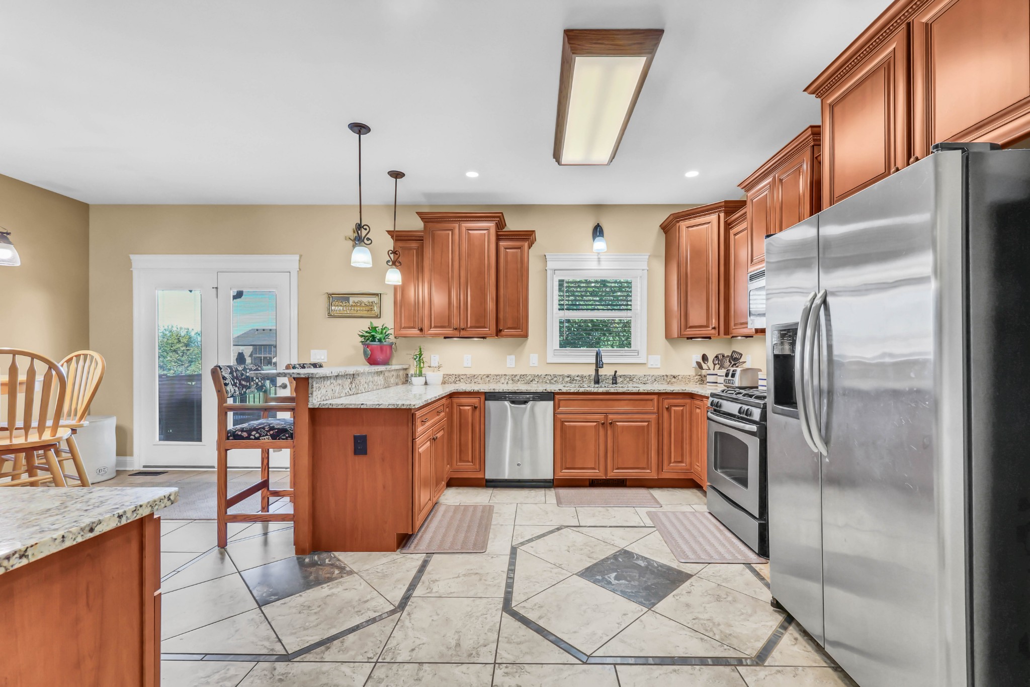 Clarksville, Tennessee, 37043, United States, 3 Bedrooms Bedrooms, ,4 BathroomsBathrooms,Residential,For Sale,1980733