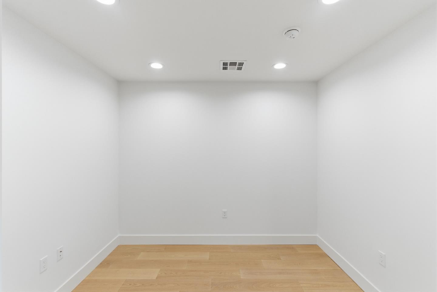 San Carlos, California, 94070, United States, 2 Bedrooms Bedrooms, ,3 BathroomsBathrooms,Residential,For Sale,2002922