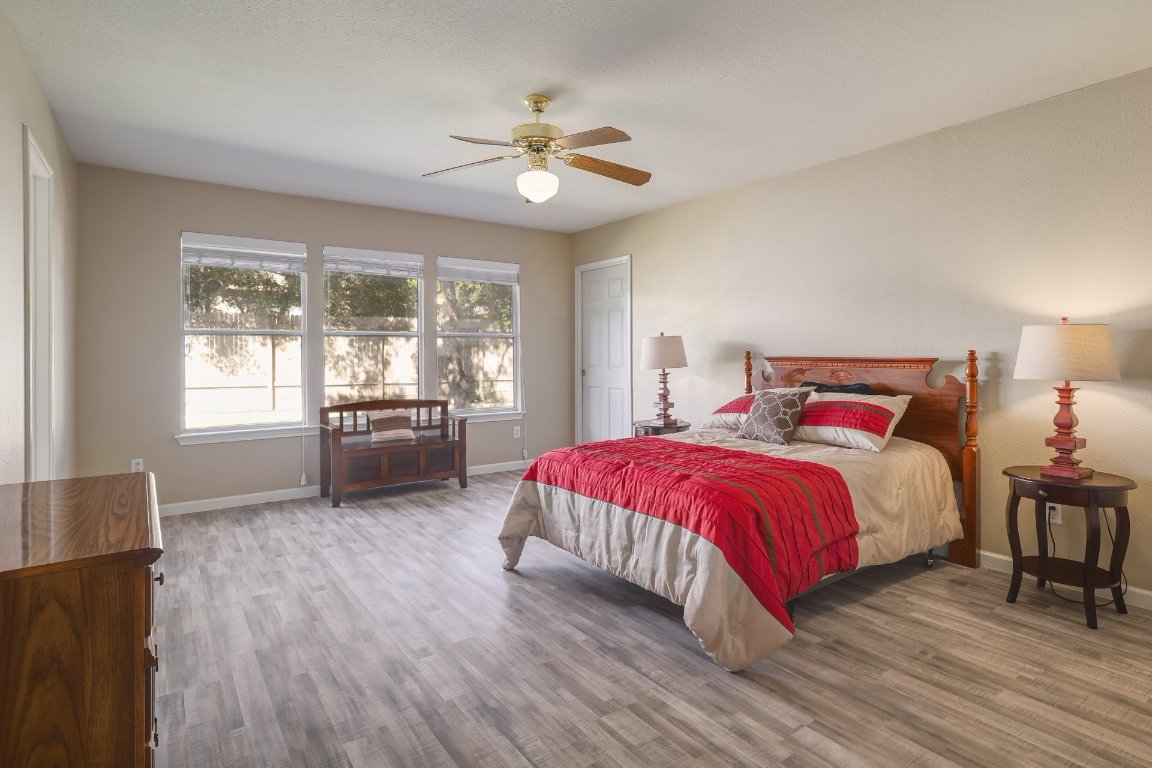 Austin, Texas, 78749, United States, 4 Bedrooms Bedrooms, ,2 BathroomsBathrooms,Residential,For Sale,1985456