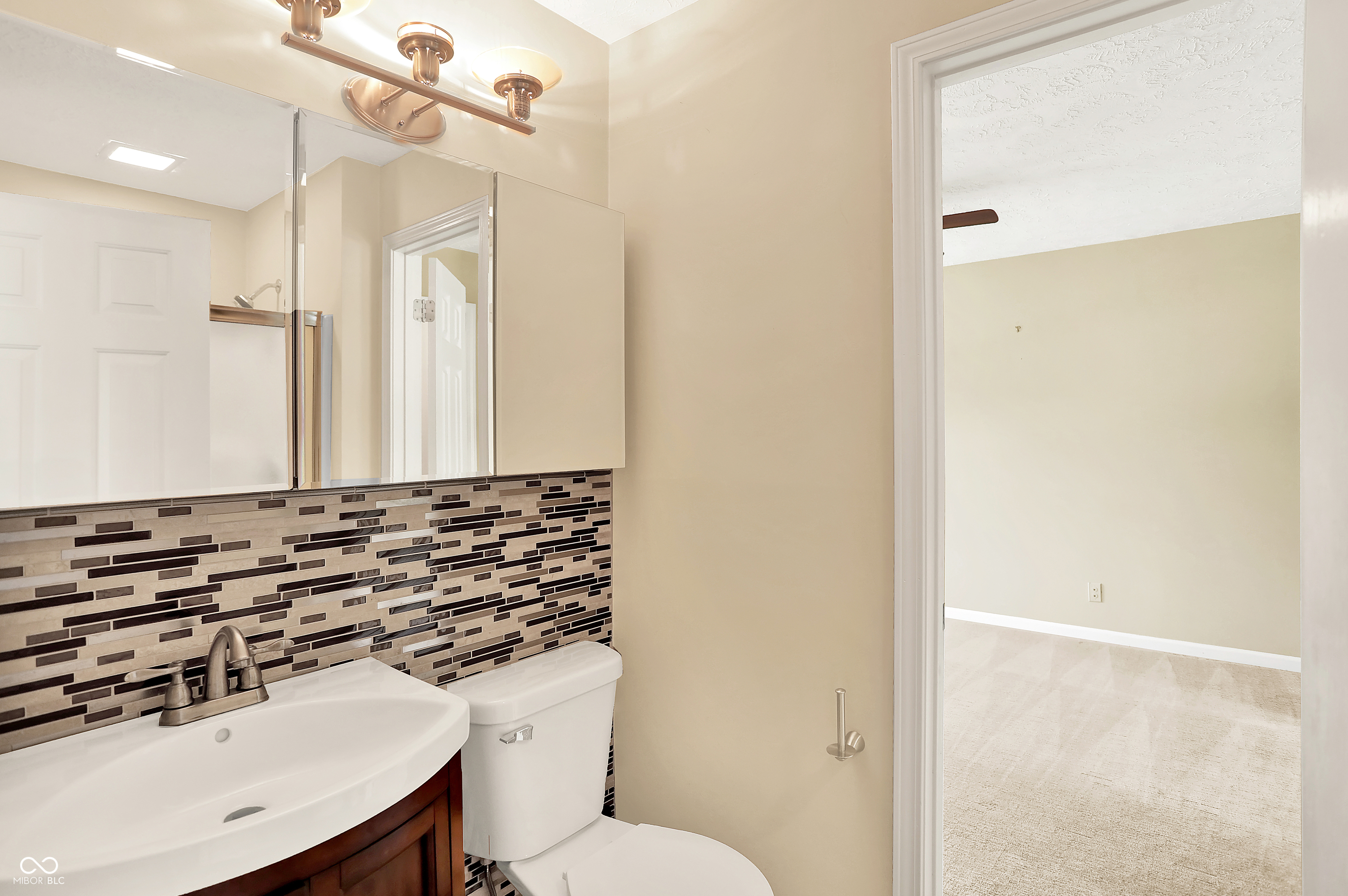 Carmel, Indiana, 46290, United States, 5 Bedrooms Bedrooms, ,4 BathroomsBathrooms,Residential,For Sale,1920865